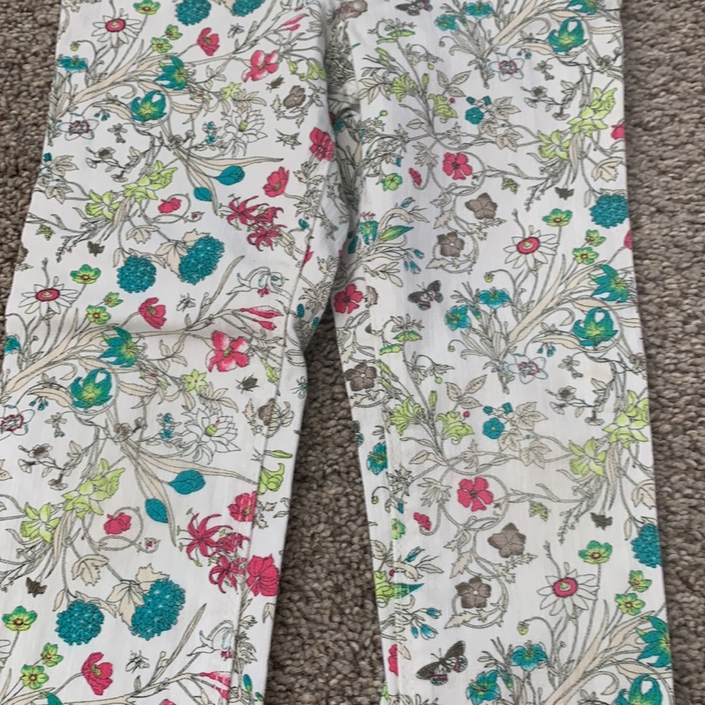 Old Navy Jeans - Picture 3 of 7